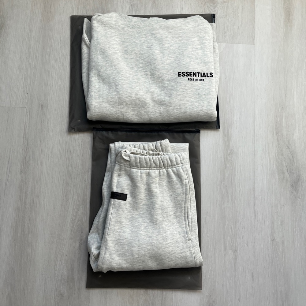 Essentials Fear of God Gray Sweatshirt and Sweatpants Set